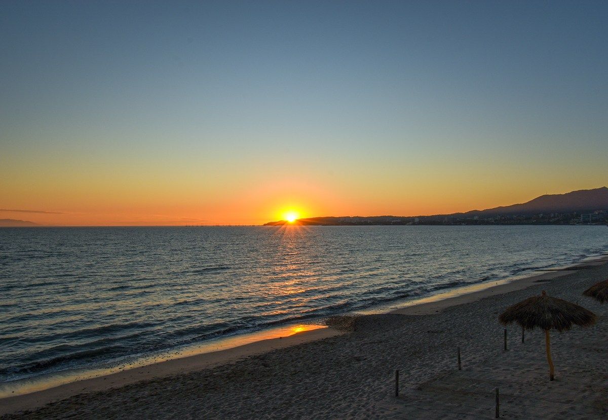 34 de 34: sunset on beach