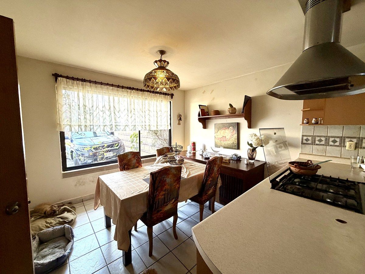 20 de 26: Cocina con antecomedor