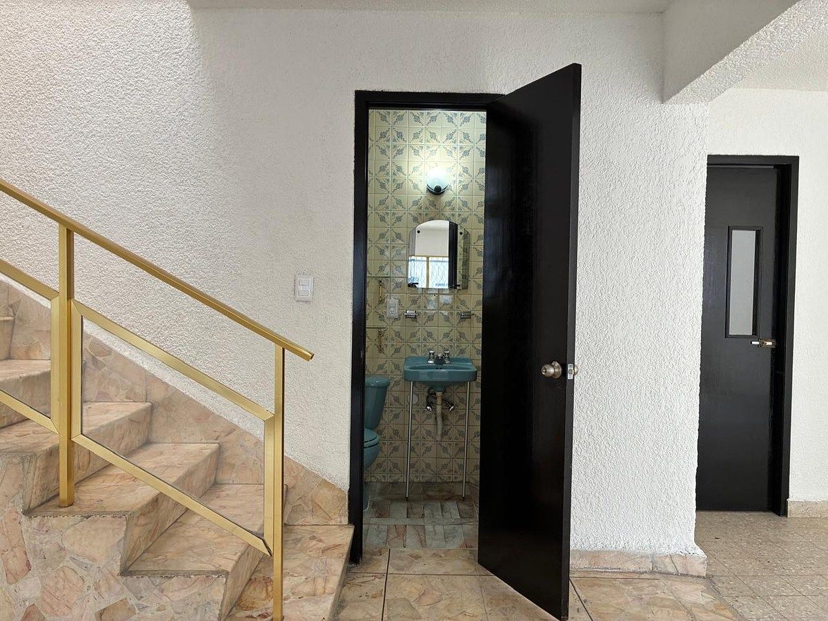 5 de 21: Baño completo PB