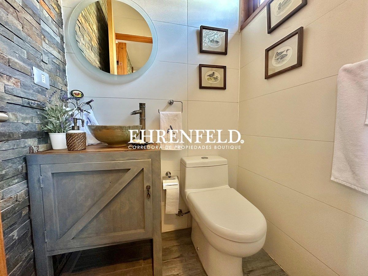 17 de 40: Baño de visitas.