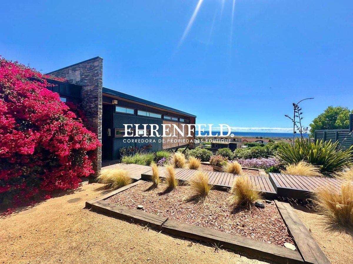 37 de 40: Antejardin.