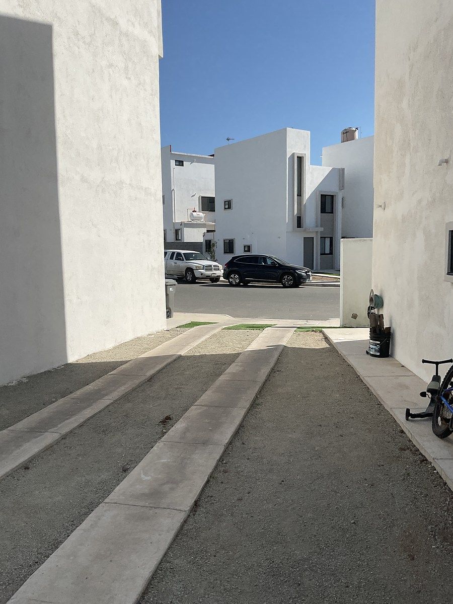 8 of 20: Amplio Terreno para crecer