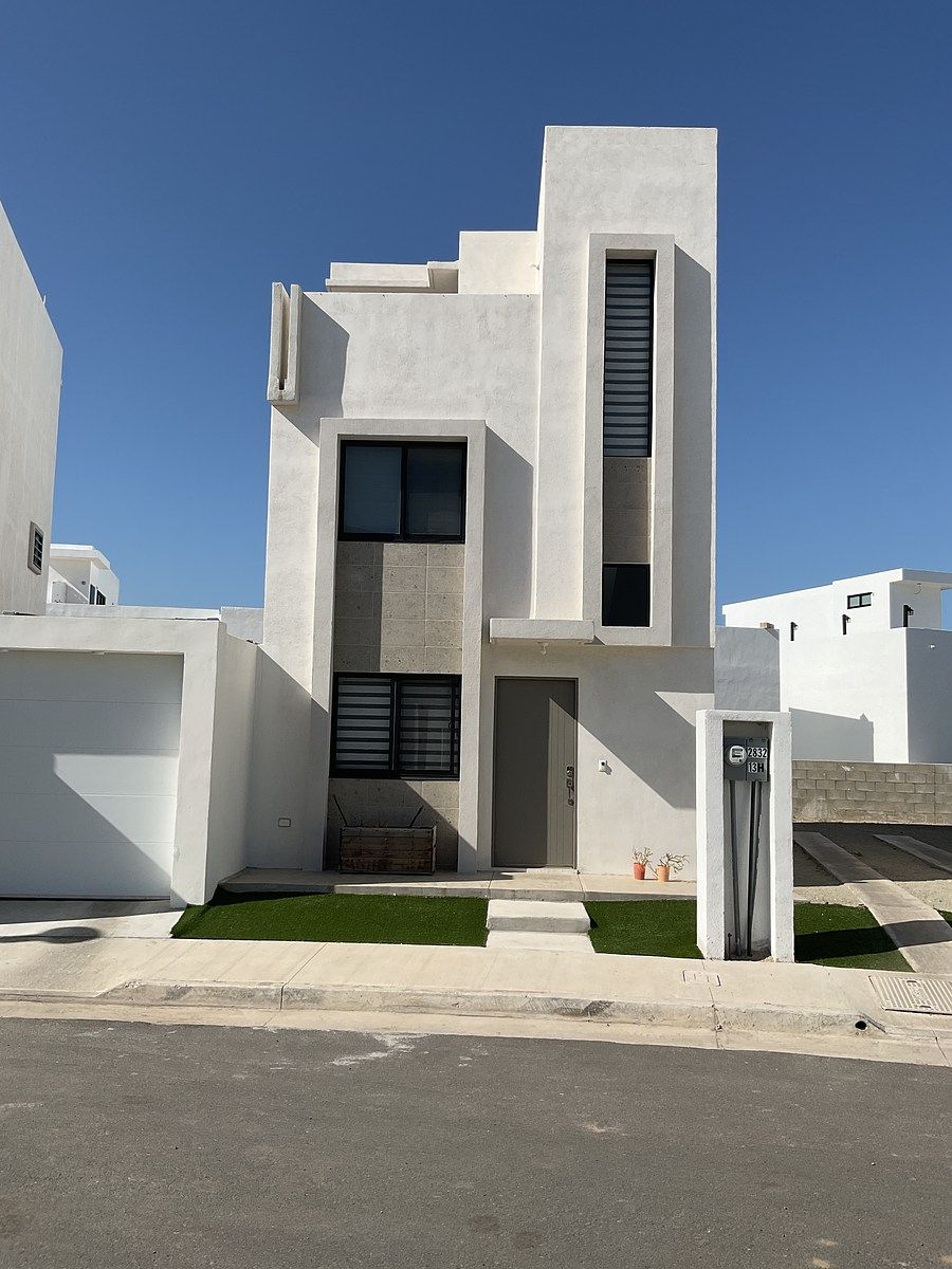 1 of 20: Facha Principal