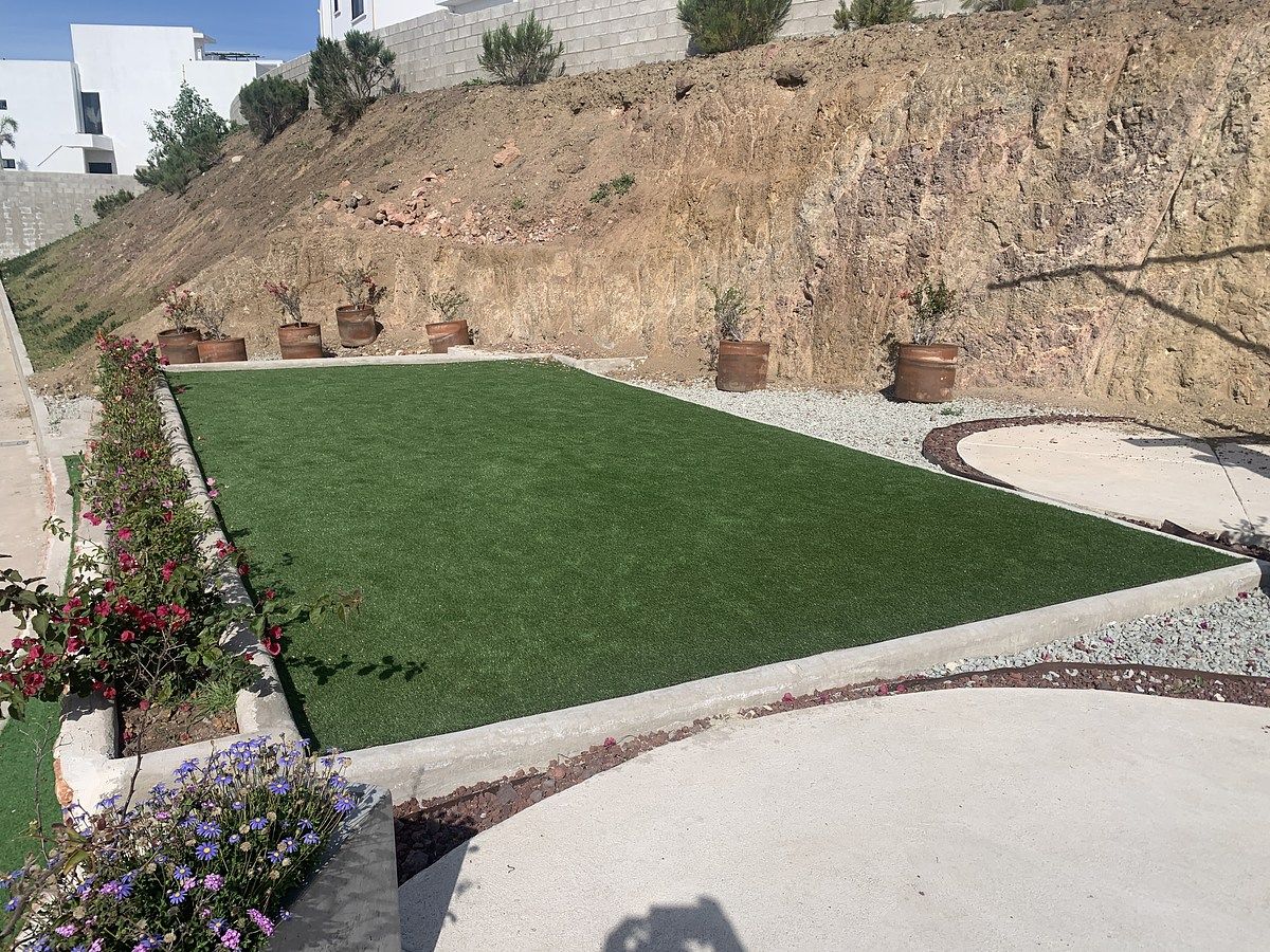 13 of 20: Area de Grill