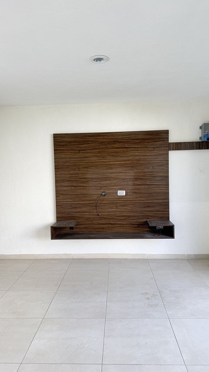 16 de 47: Mueble en BAR para TV