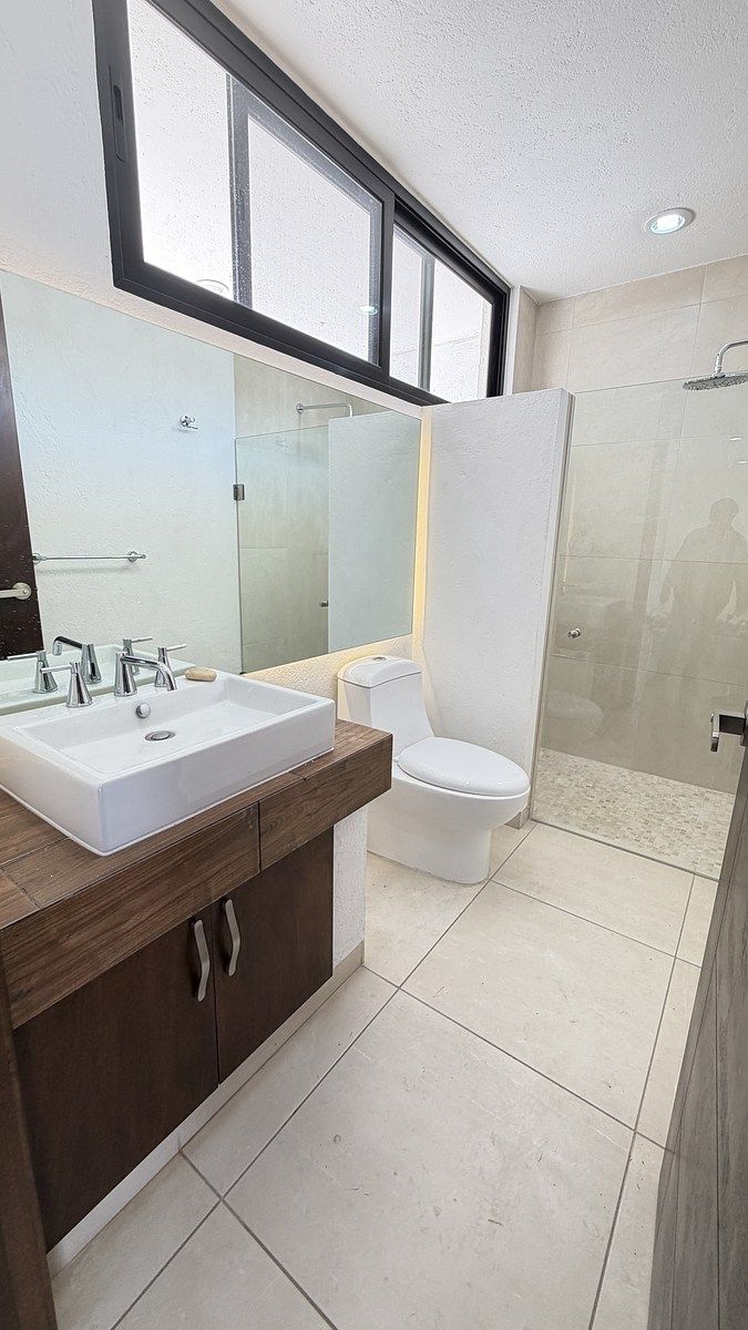 23 de 47: Baño Recámaras