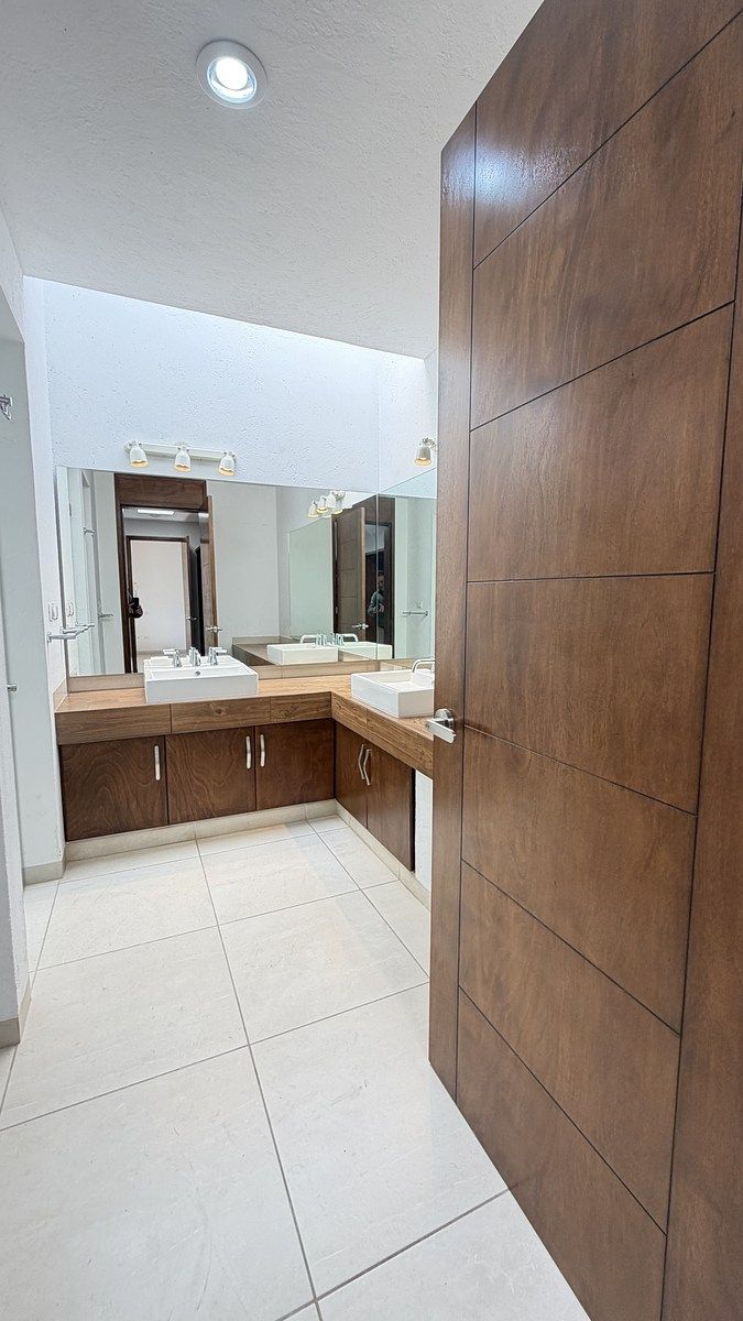 37 de 47: Baño Recámara Principal