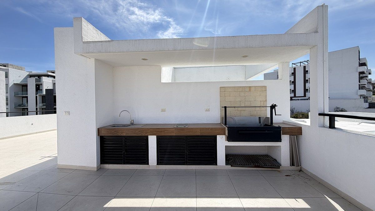 40 de 47: Parrilla y área de trabajo en Roof Garden