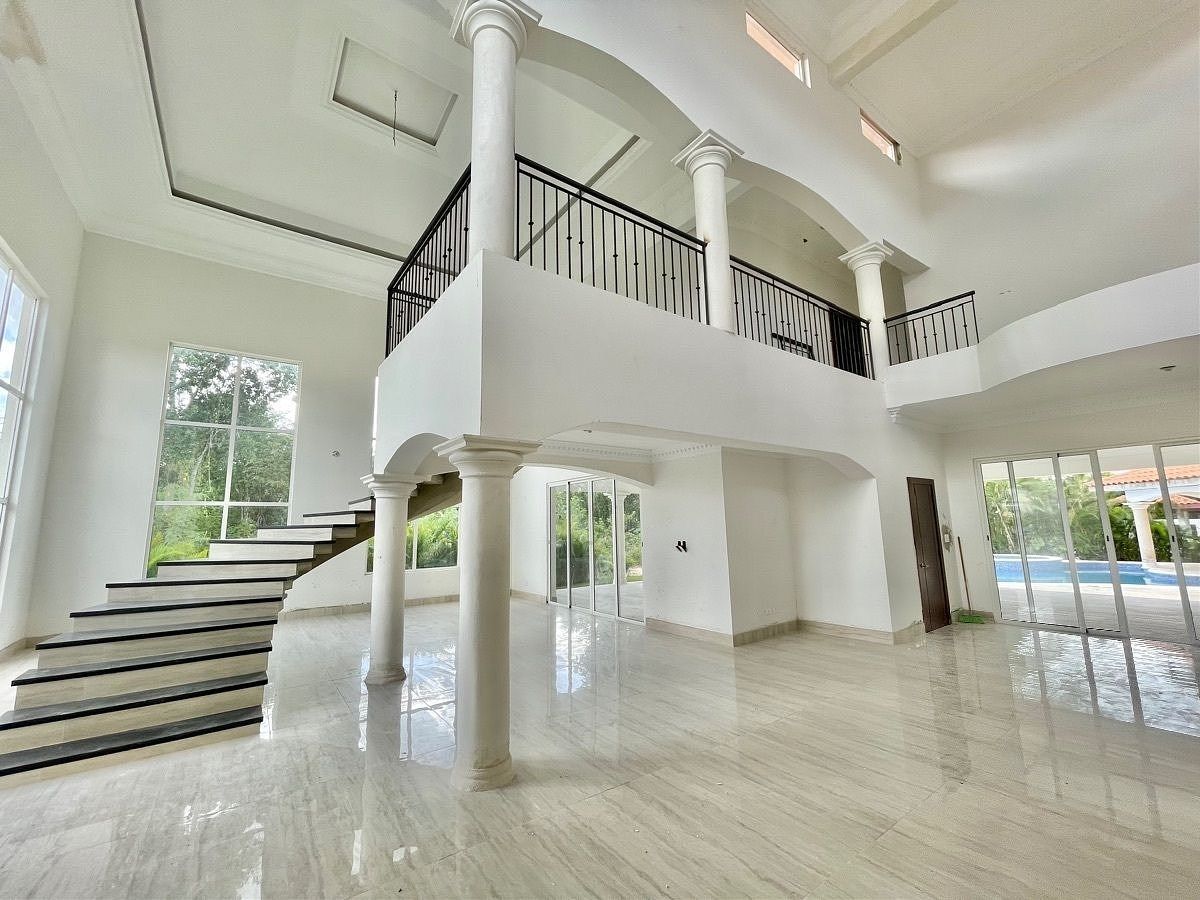 Vendo Villa Nueva Metro 6 hab piscina US$1Millon, foto 1 de 7