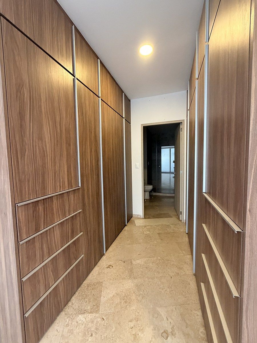 15 de 23: Vestidor rec principal