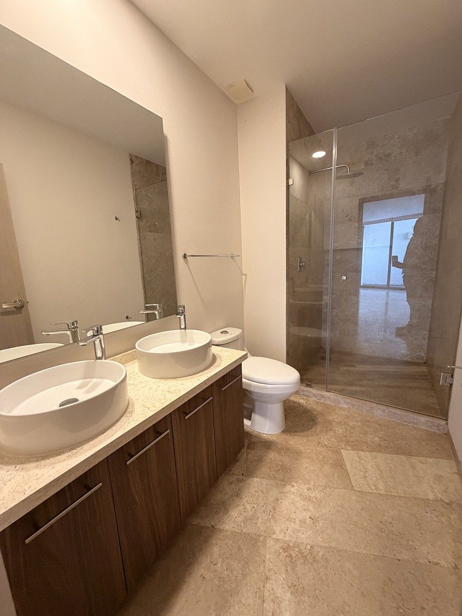 16 de 23: Baño rec principal