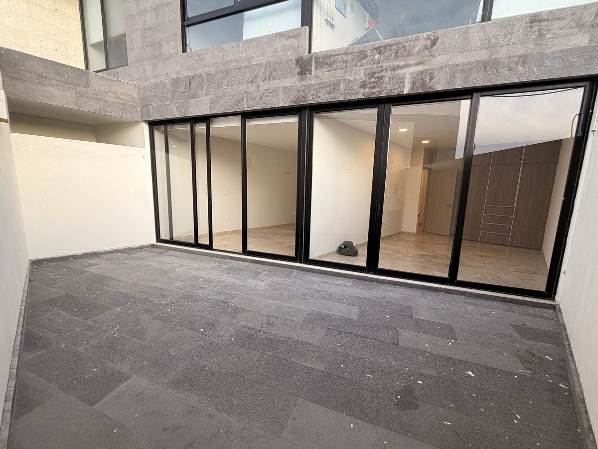 18 de 23: Balcón recámara principal y secundaria