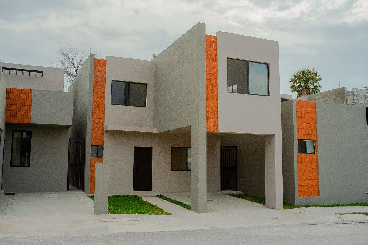 Casa en Fraccionamiento Monarca Modelo Treviso con Terraza