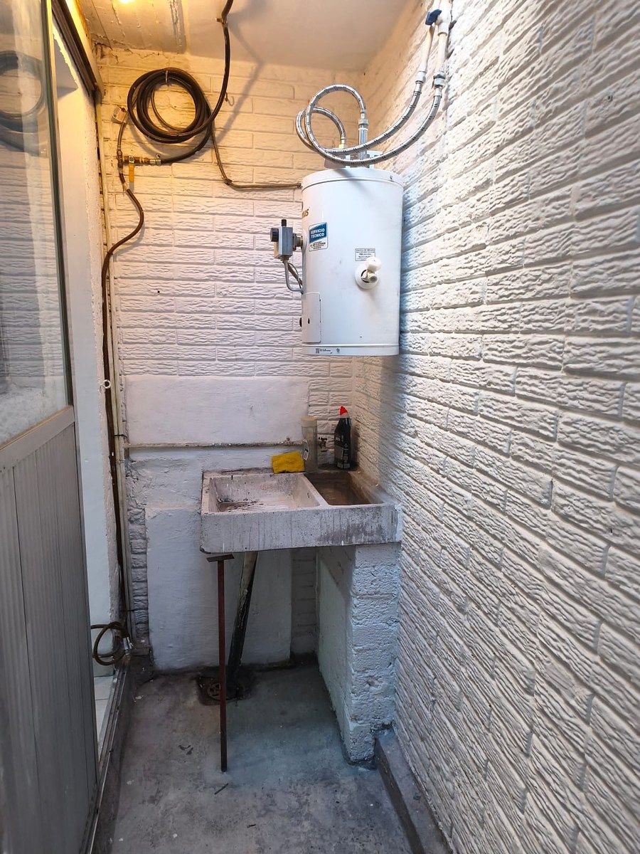 7 de 21: patio de servicio