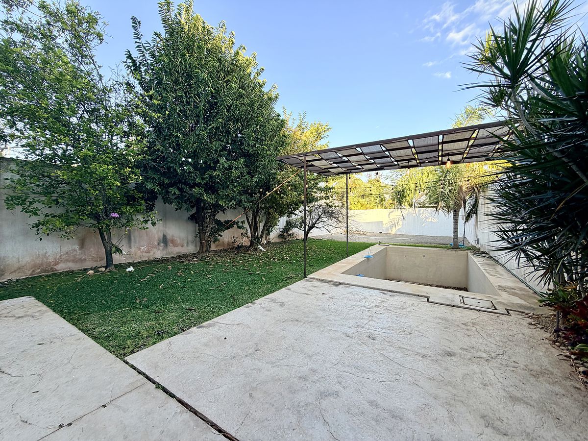 CASA EN VENTA EN CHOLUL CON GRAN TERRENO Y EXCELENTE UBICACIÓN, PANELES SOLARES, foto 1 de 12