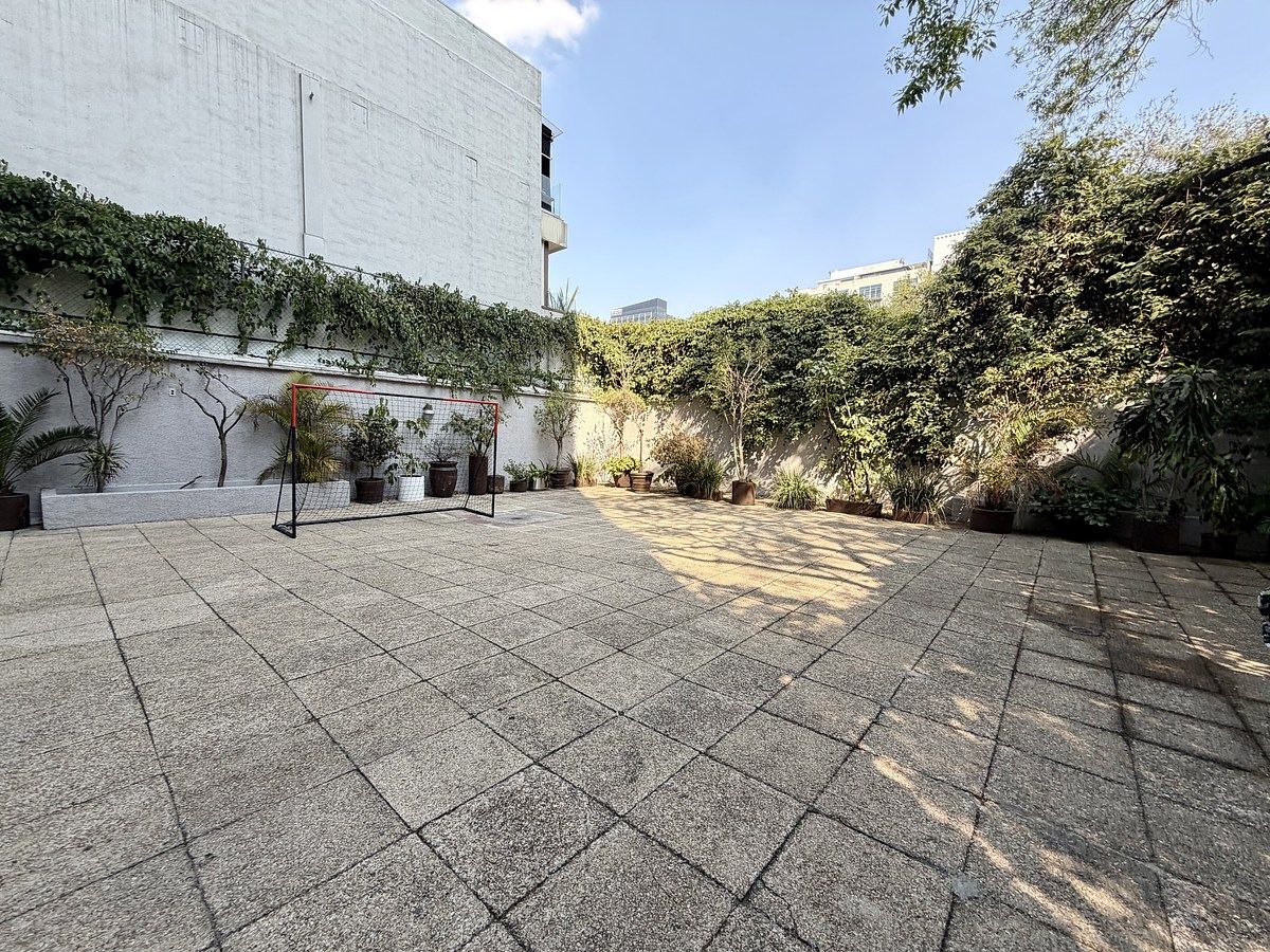 20 de 21: Terraza salón de
Fiestas