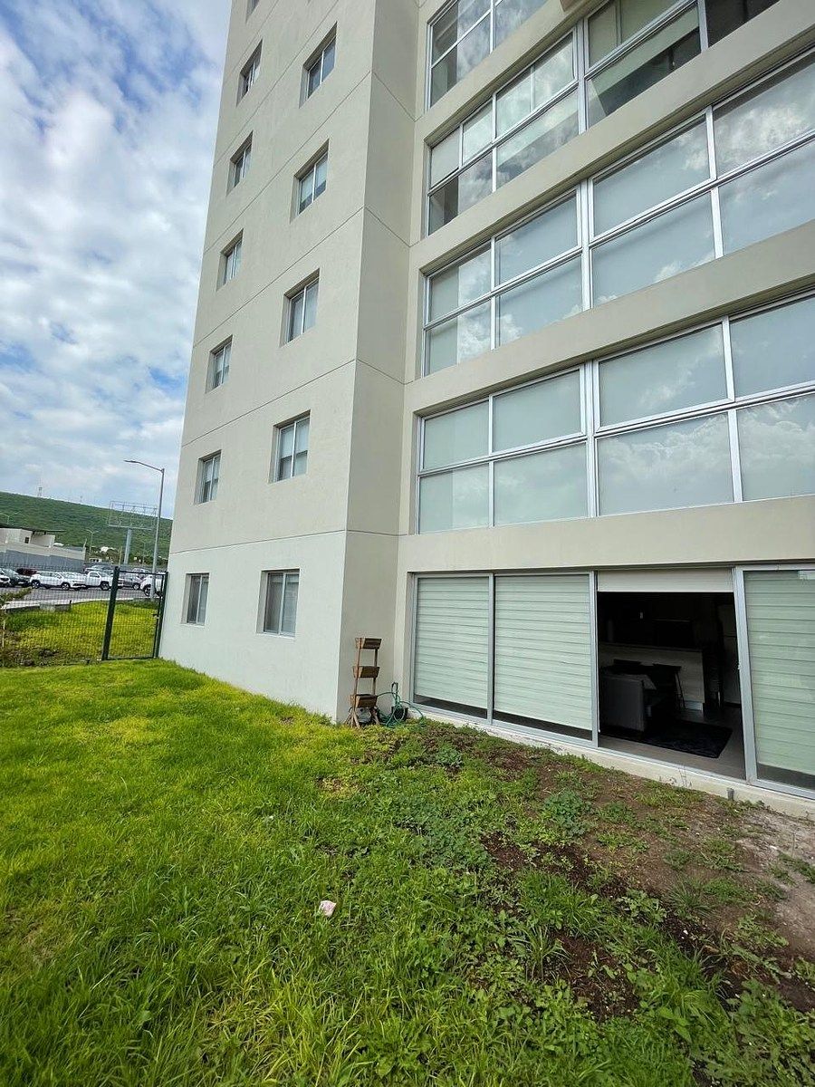 25 de 26: Jardín Privado