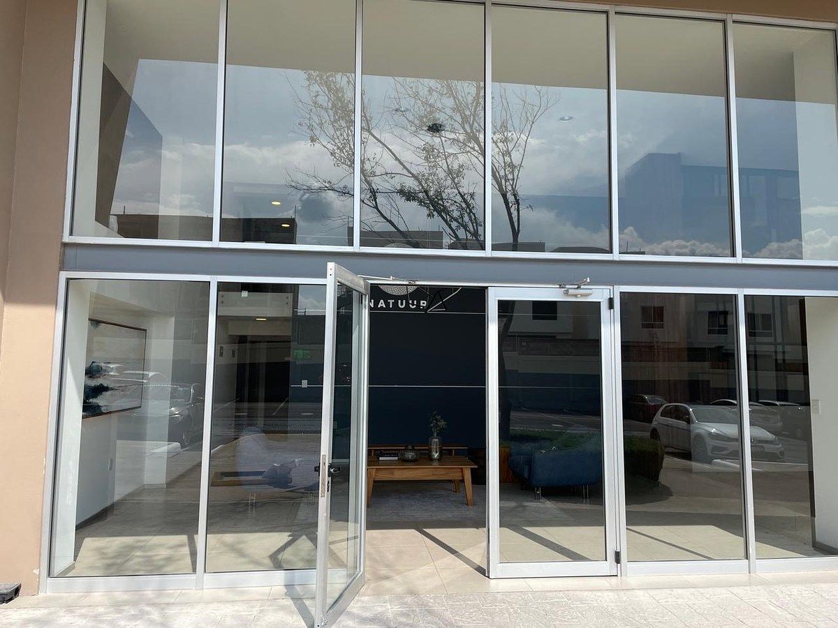 26 de 26: Entrada de Edificio