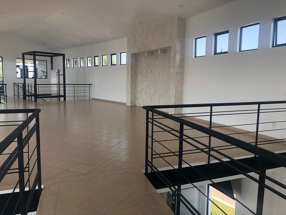 TERRENO EN VENTA CD MADERAS CORREGIDORA