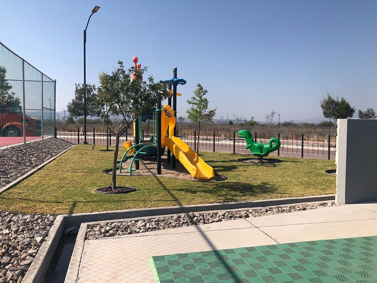 TERRENO EN VENTA CD MADERAS CORREGIDORA