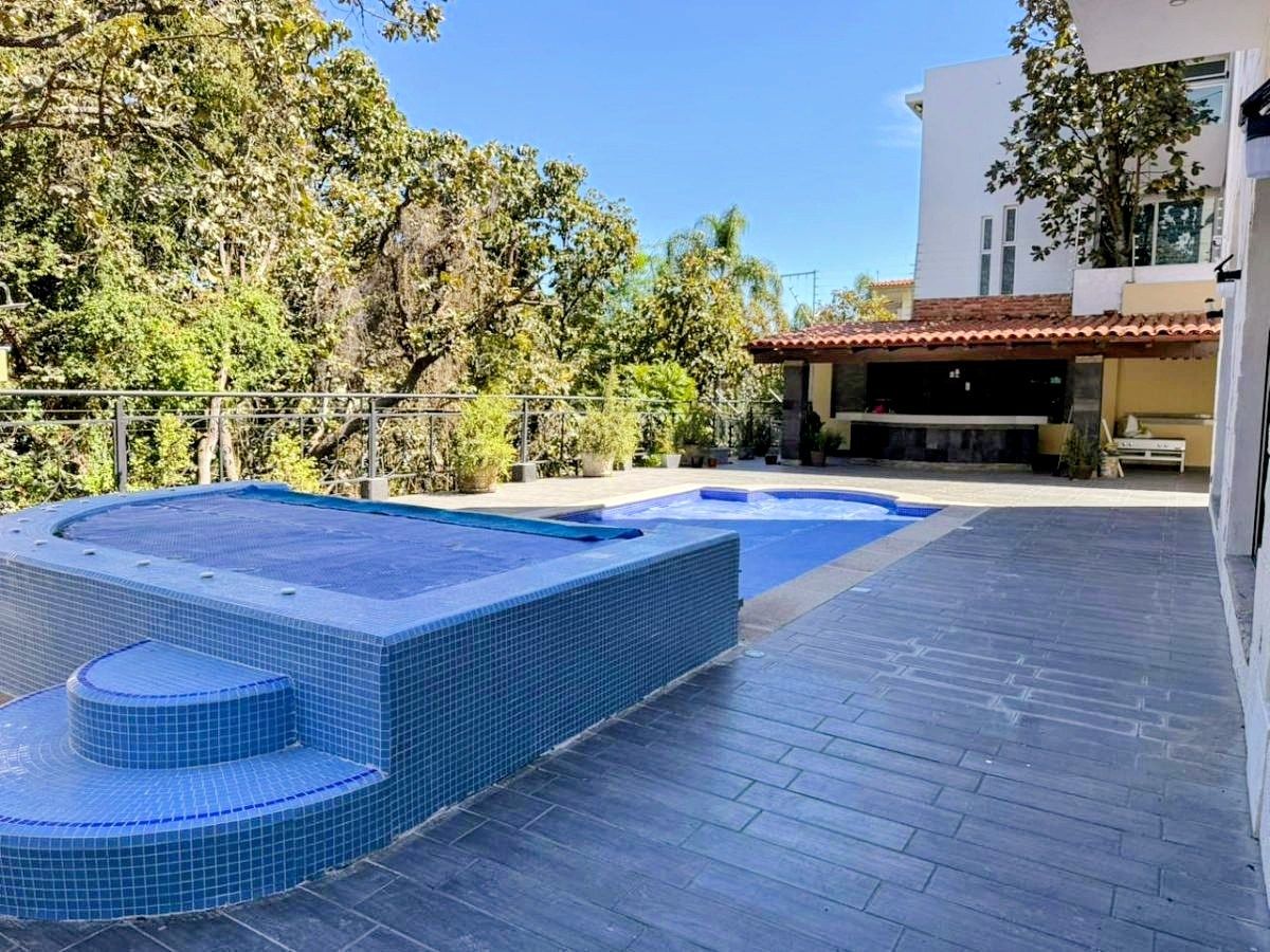 ESPECTACULAR RESIDENCIA EN VENTA EN CIUDAD BUGAMBILIAS CON ALBERCA - foto 3