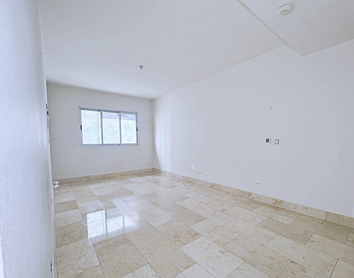 8 de 16: Estar familiar o 4ta habitación