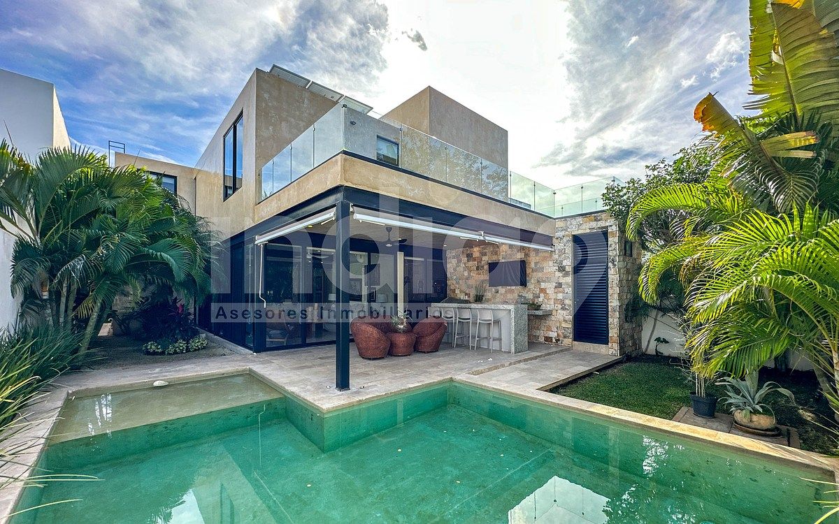 42 de 50: Fachada Trasera