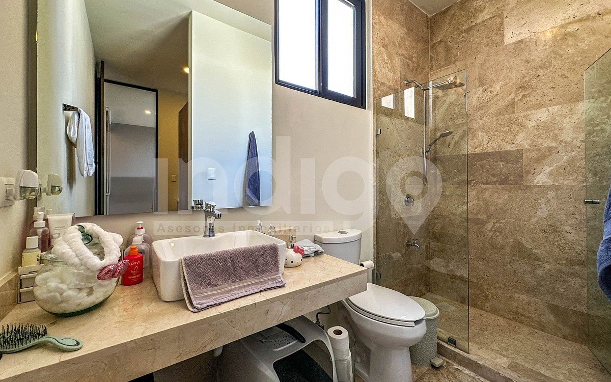 34 de 50: Baño Recámara Secundaria 2