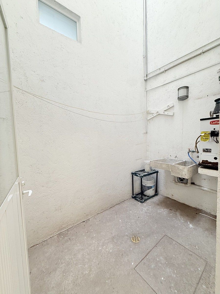 38 de 41: Sótano: Patio de tendido