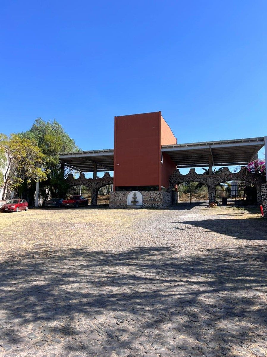 VENDE-SE TERRENO RESIDENCIAL DENTRO DE EXHACIENDA-HOTEL, foto 1 de 8