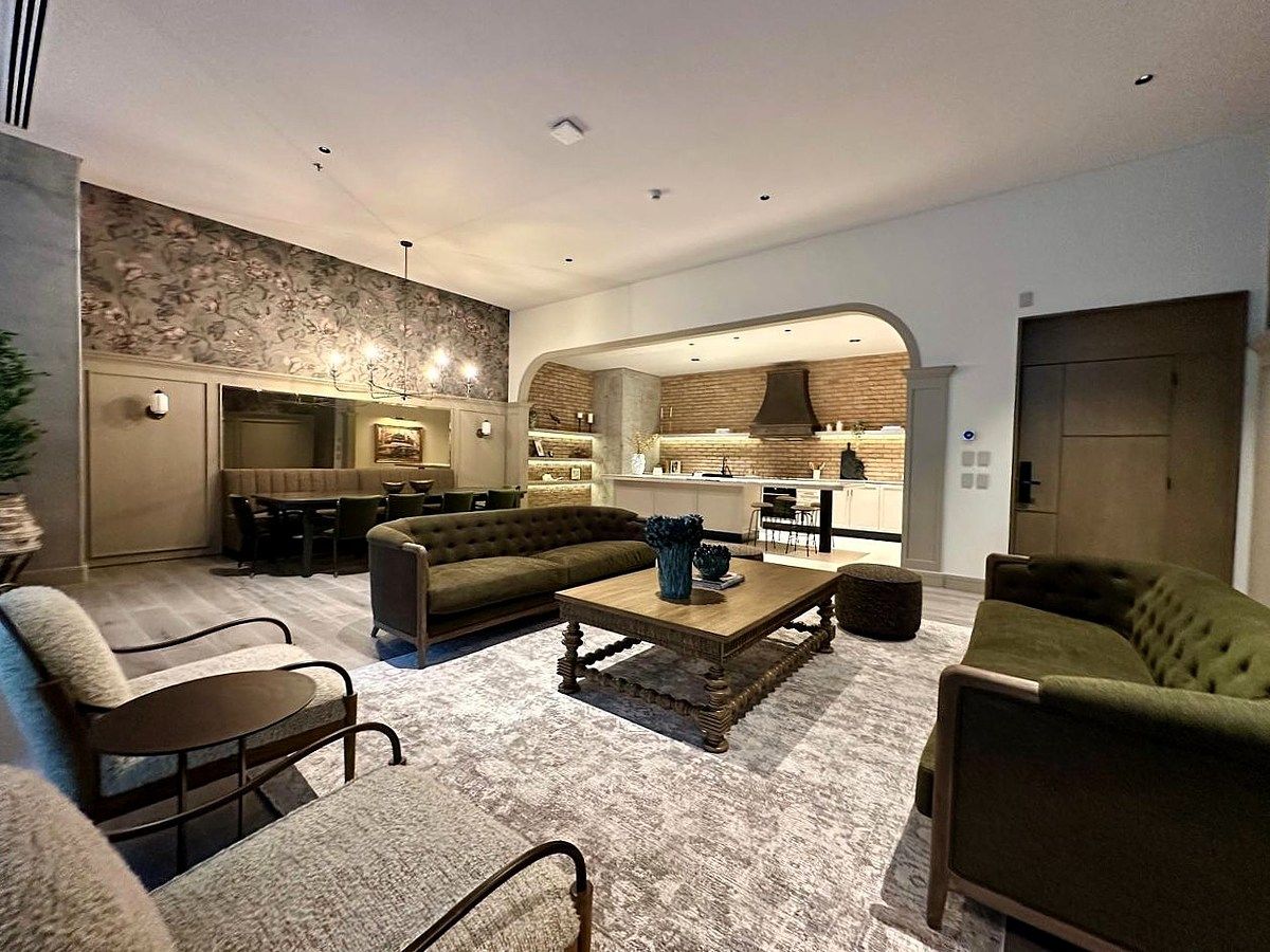 26 de 26: Salón Reuniones