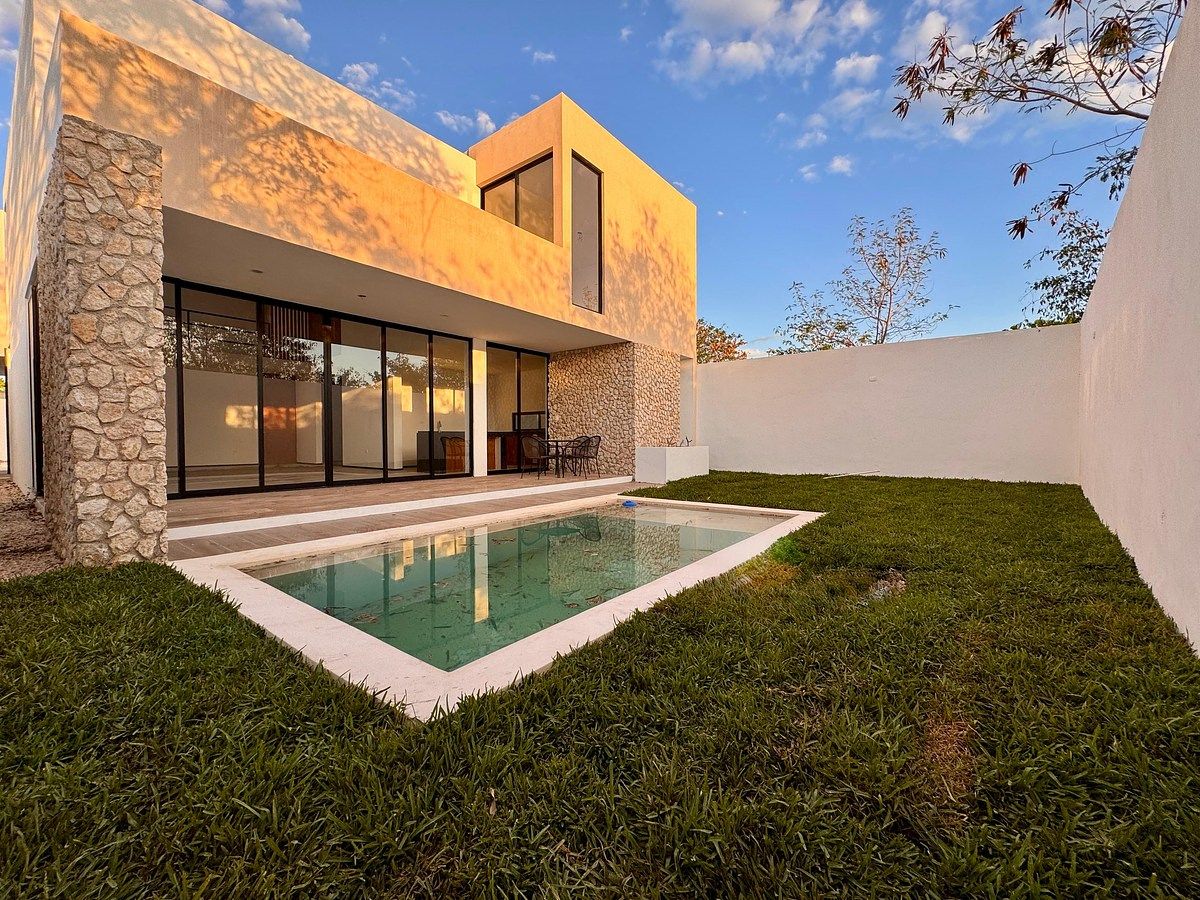En Venta Casa con Alberca Ubicada al Norte de la Ciudad, en Dzitya, Merida