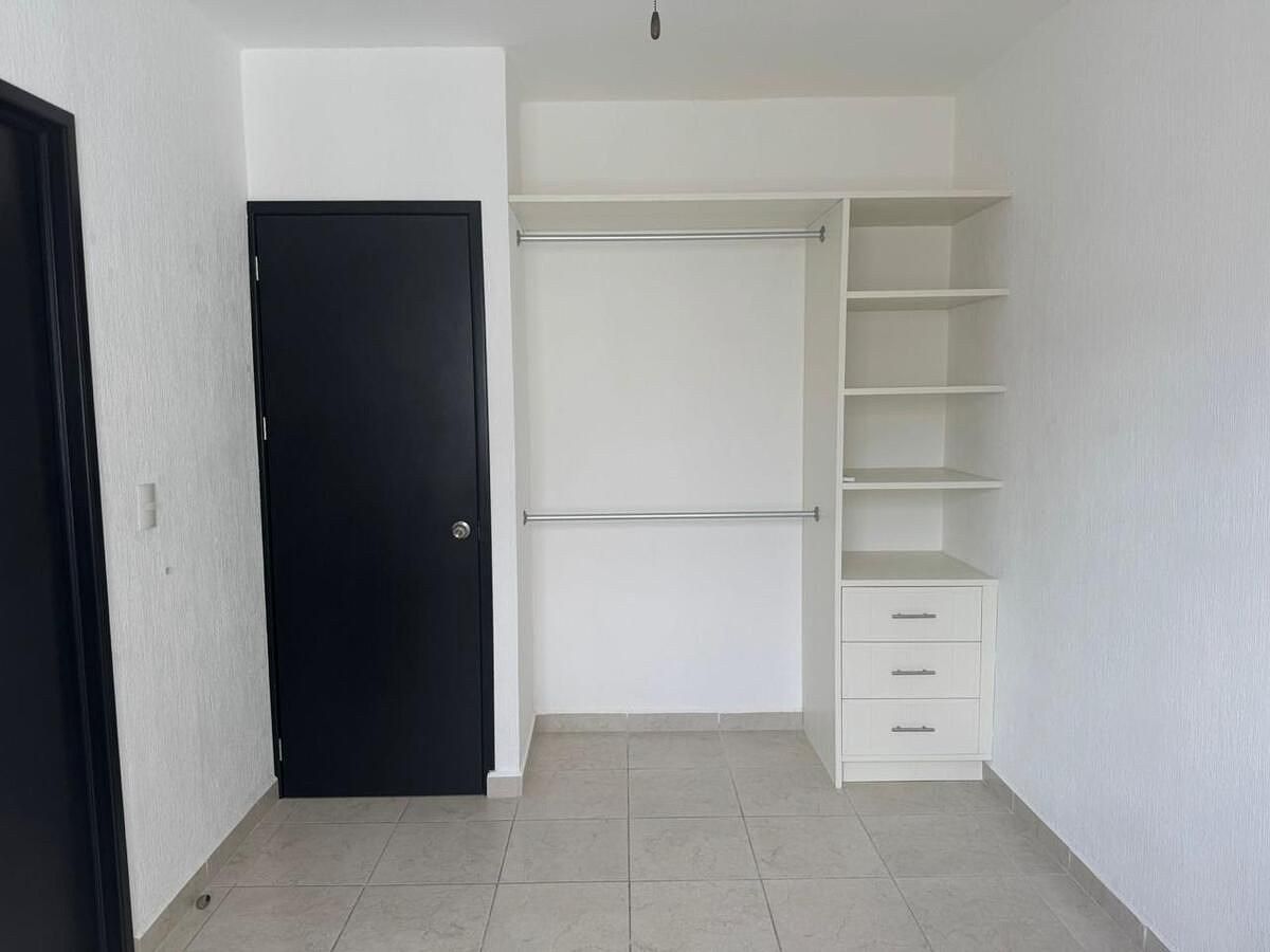 12 de 19: CLOSET_RECÁMARA SECUNDARIA