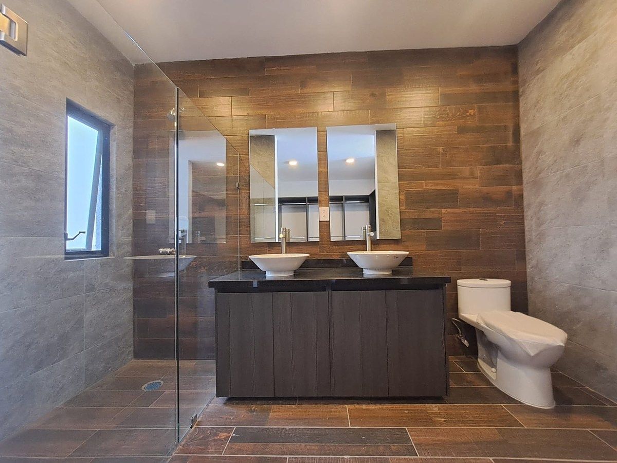 10 de 35: DETALLE BAÑO PPL