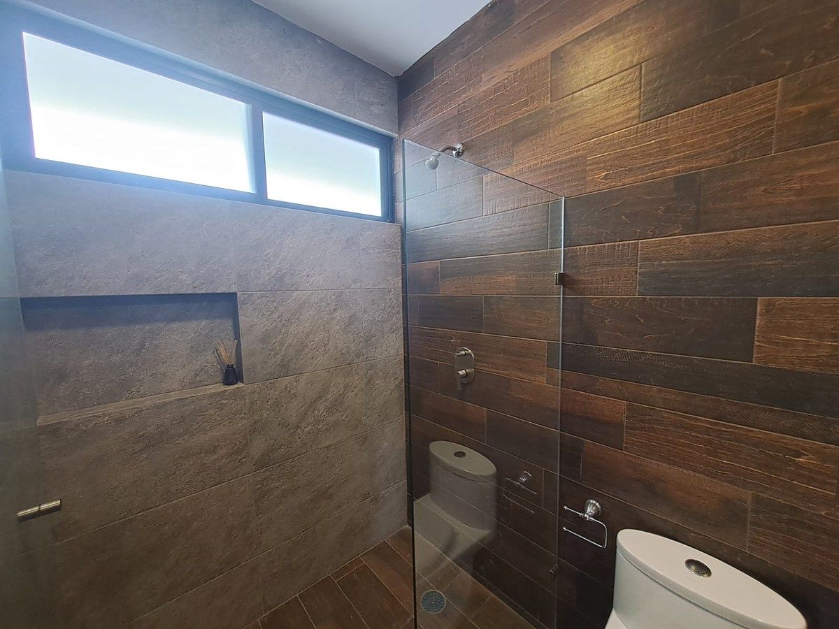 33 de 35: DETALLE BAÑOS