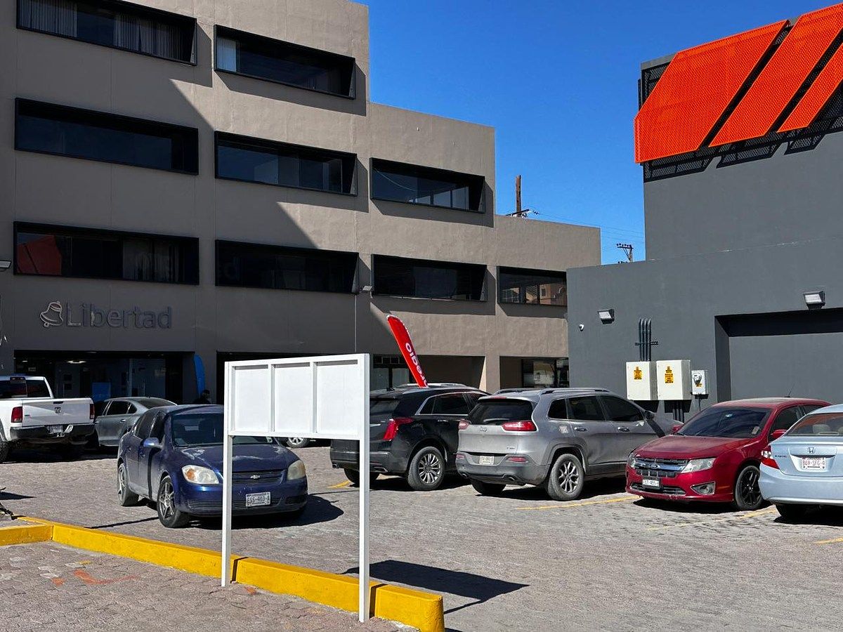 1 de 9: VISTA DE LA AV LOPEZ MATEOS