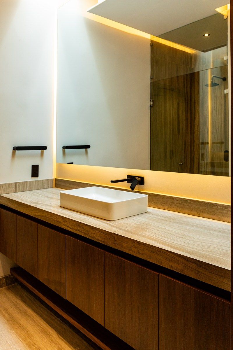 12 de 44: Baño secundario