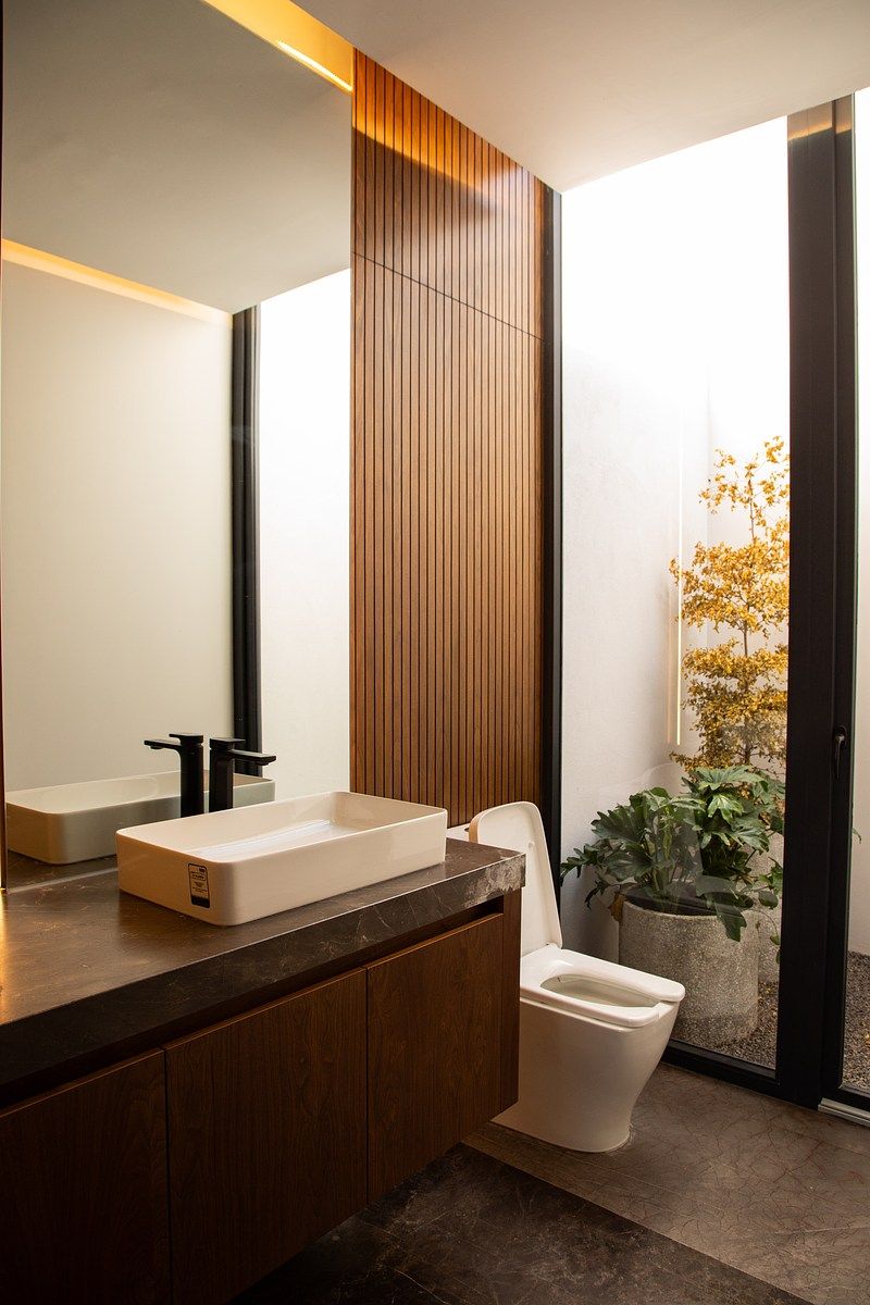 13 de 44: Baño de visitas