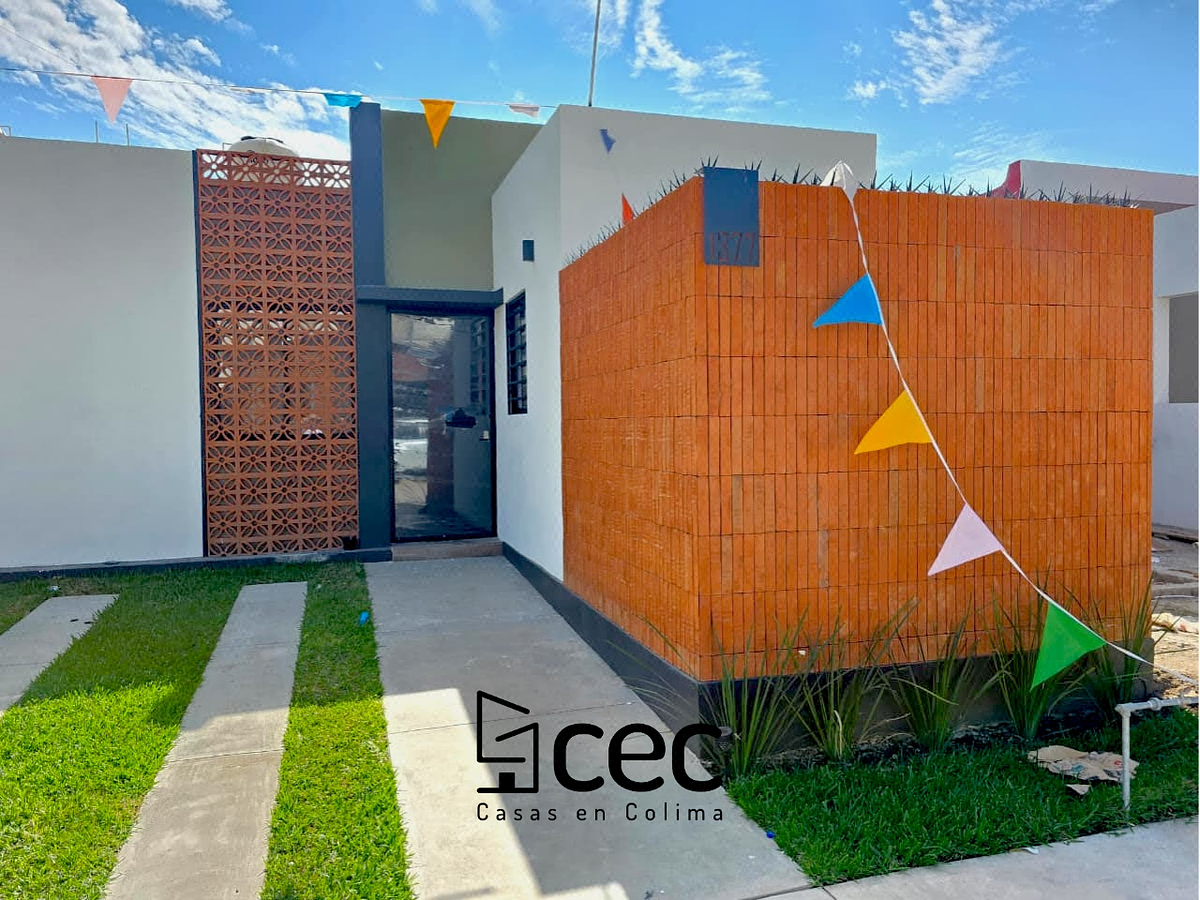 Casa en Venta 1 Planta, 3 Recámaras, 1 Baño, Amplia Cochera