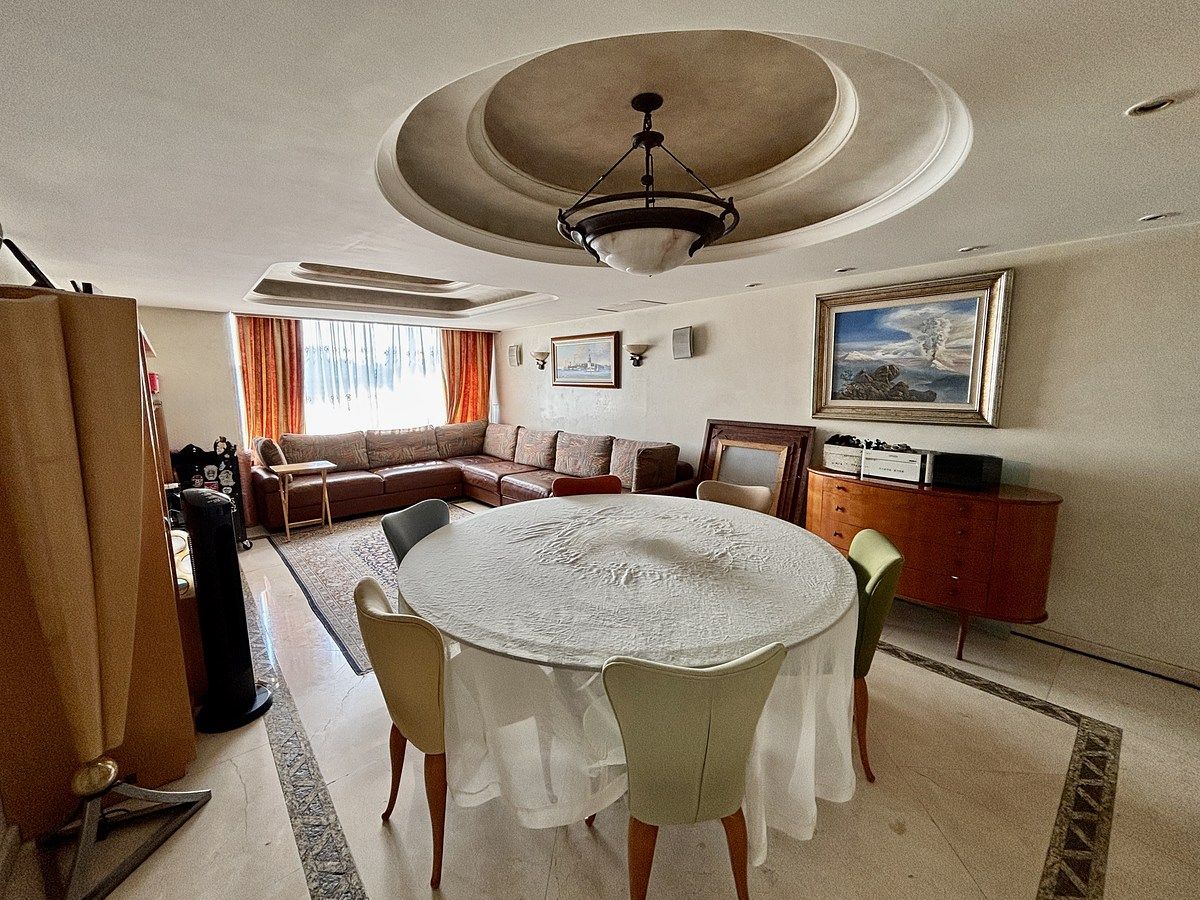 11 de 32: área de antecomedor y usos múltiples