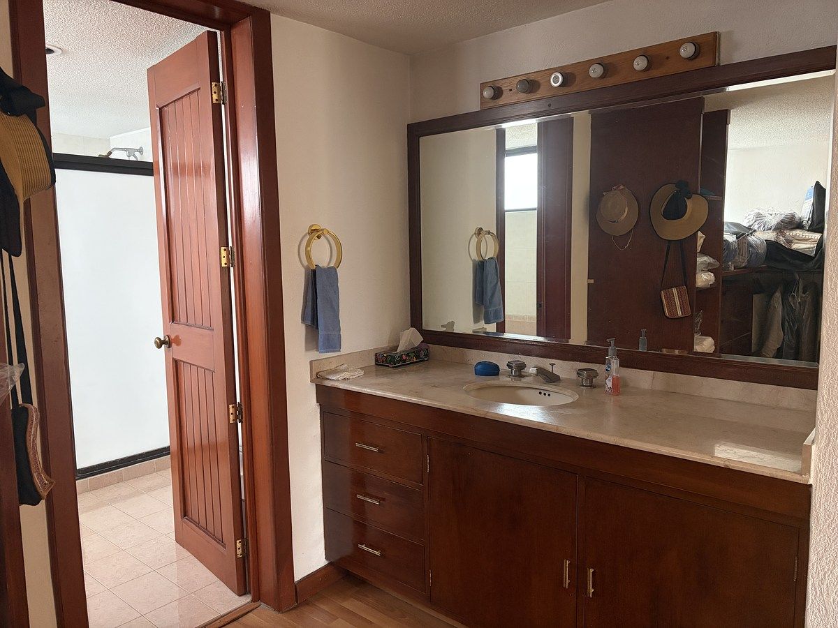 31 de 35: Baño de la recámara principal