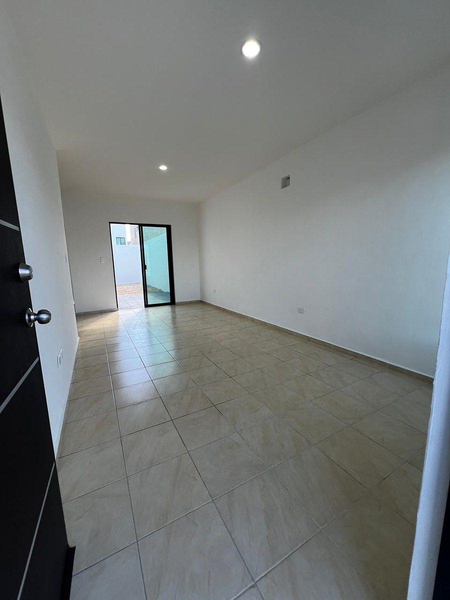 3 de 12: Sala comedor