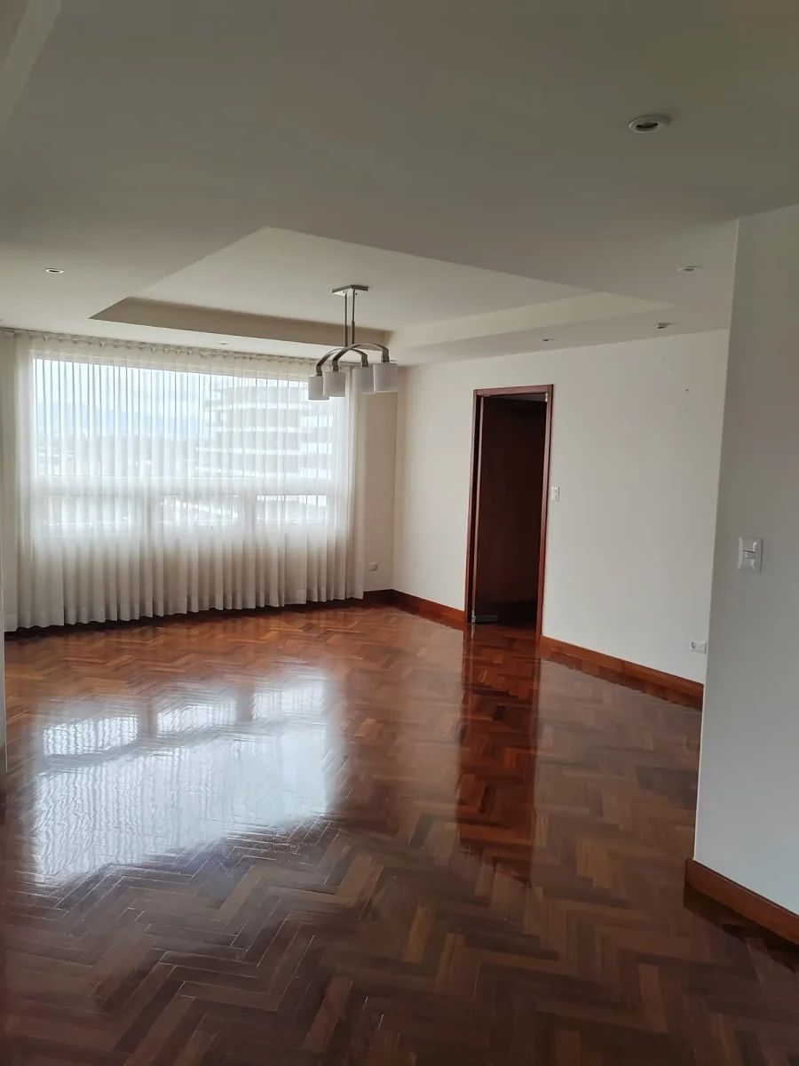 Apartamento en Zona 14, Guatemala, foto 7 de 26