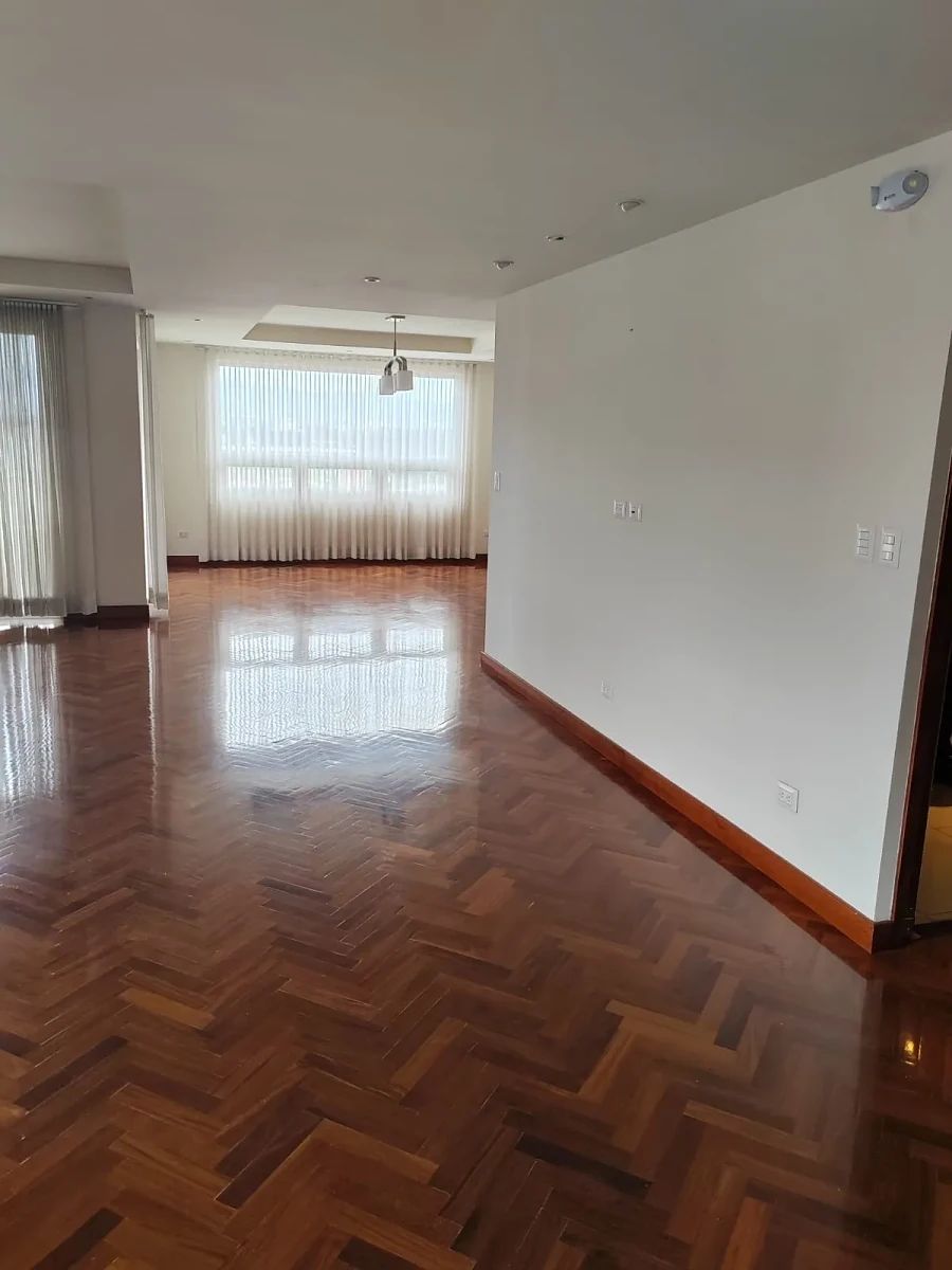 Apartamento en Zona 14, Guatemala, foto 6 de 26