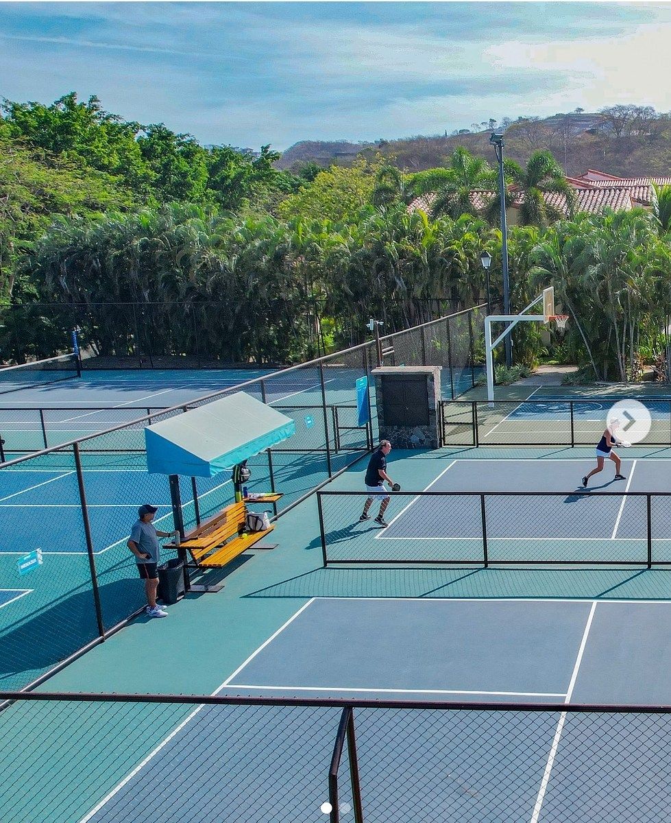 Tennis court., photo 24 of 32