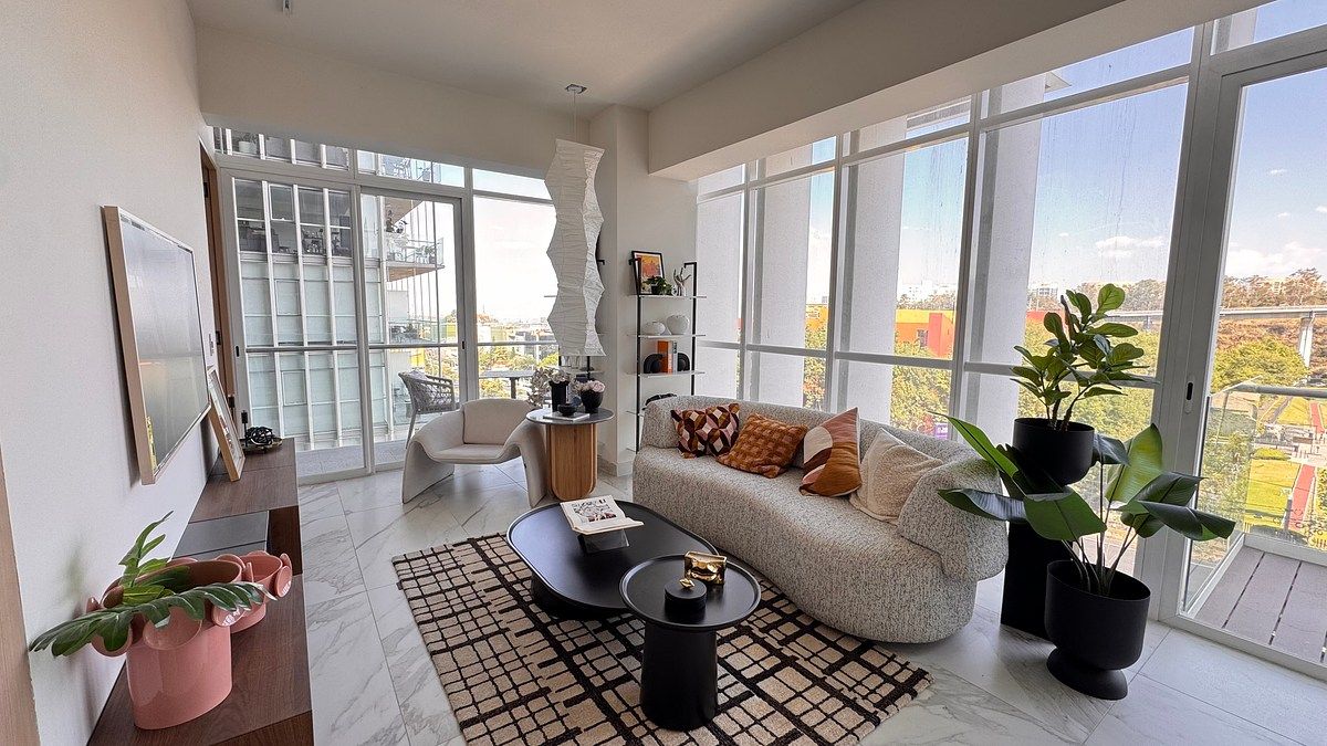 Department for Sale in Santa Fe high floor, photo 1 of 18