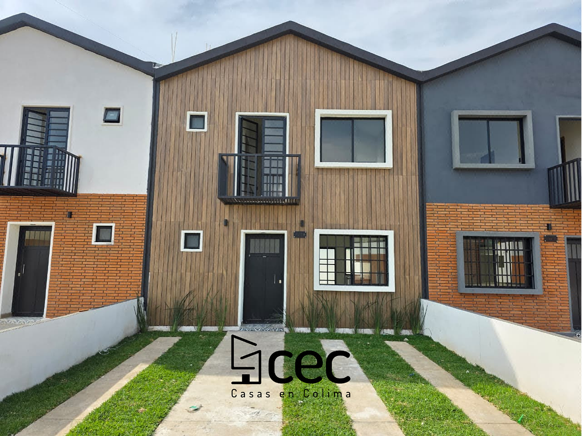 Casa en Venta, 2 Plantas, 3 Recámaras, 2 Baños, Cochera para 2 Autos