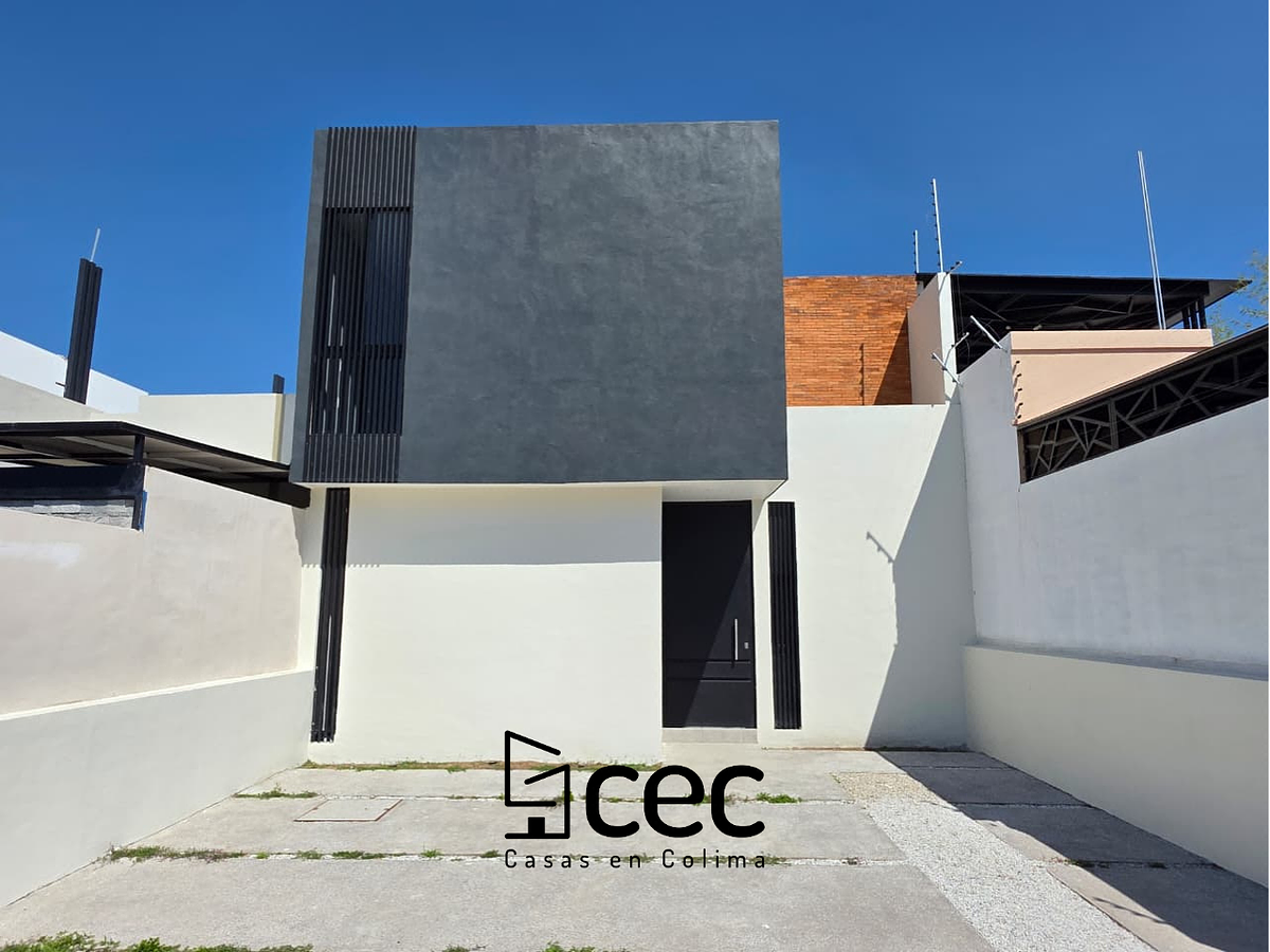 Casa en Venta, 2 Plantas, 3 Recámaras, 2.5 Baños, Cochera para 2 Autos