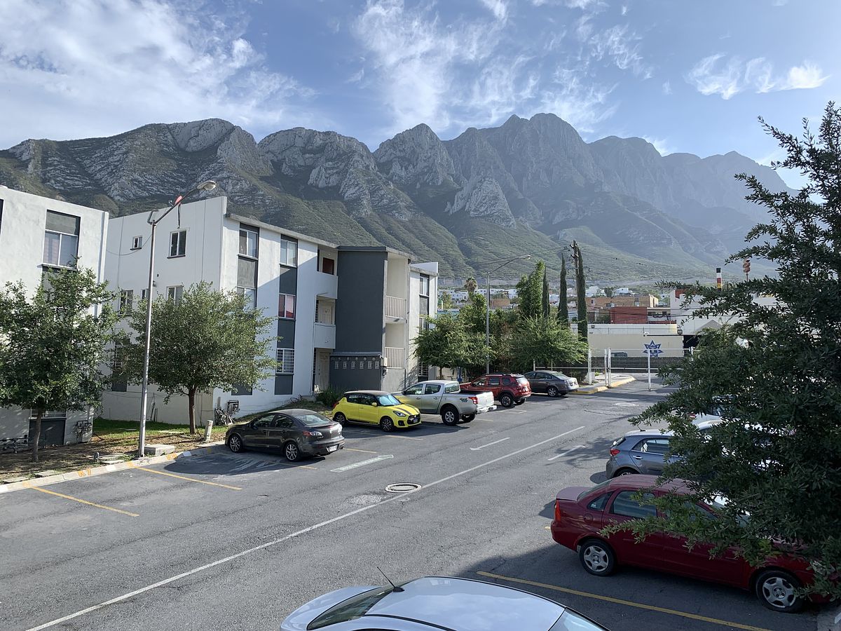 13 de 20: Con cajon de estacionamiento
