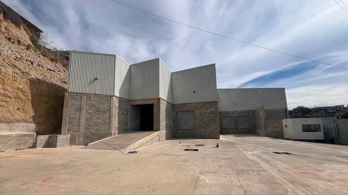 Bodega comercial en Cañón Azteca, Tijuana, foto 3 de 12
